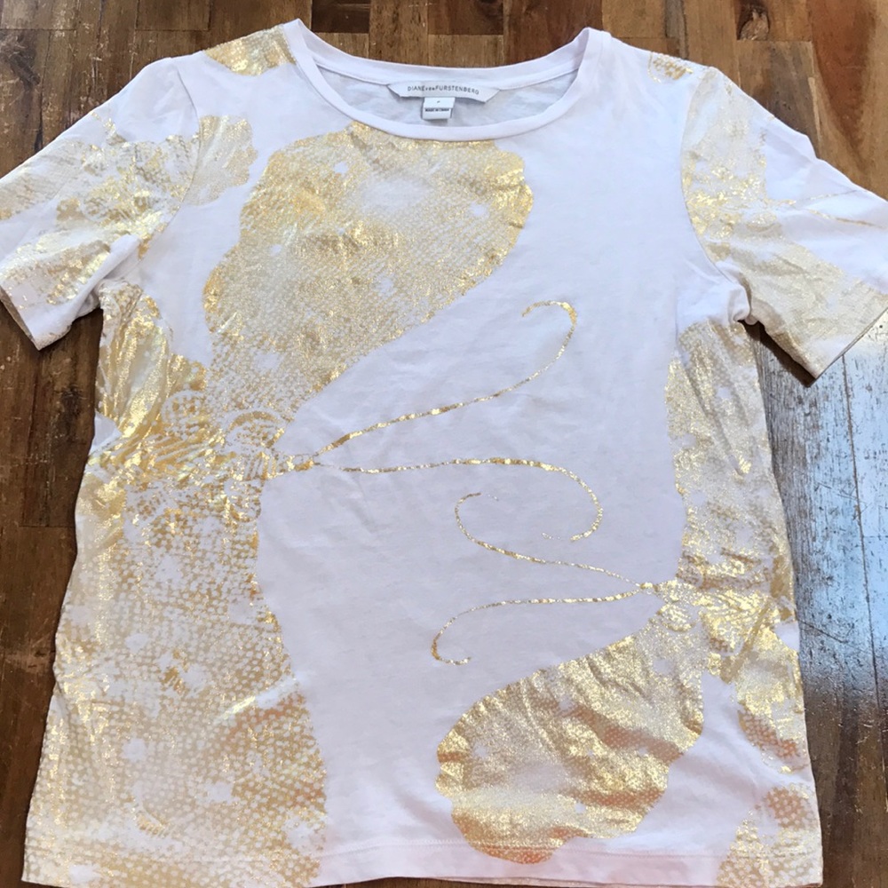 ✨ Diane von Furstenberg printed tee ✨